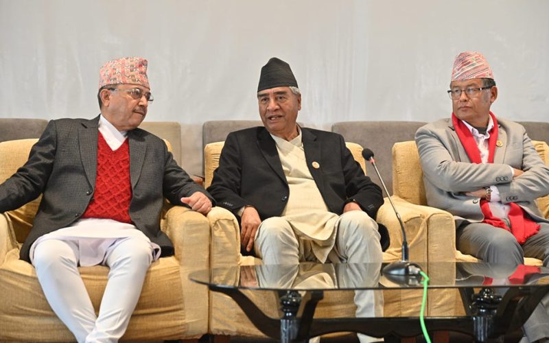काँग्रेसले गृहमन्त्री लामिछानेलाई संसद्मा बोल्न नदिने