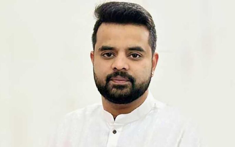 यौन उत्पीडनको आरोप लागेका भारतका जेडीएस नेता रेवन्ना पक्राउ